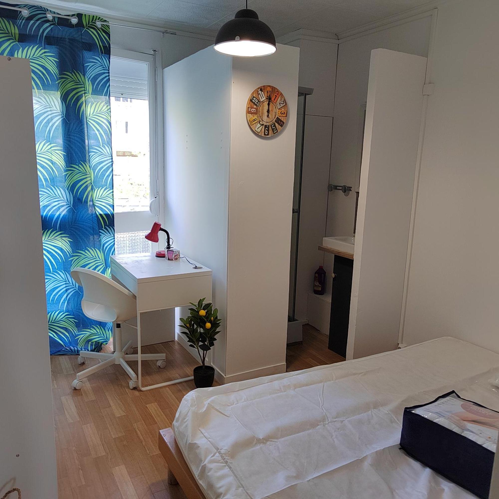 Chambre Dans Un Appartement En Colocation Ренн Экстерьер фото